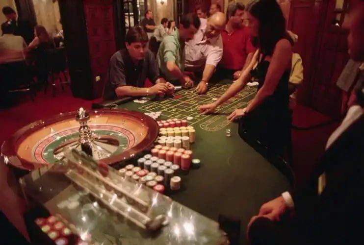 idnscore lobby game kasino langsung baccarat roulette poker dealer profesional